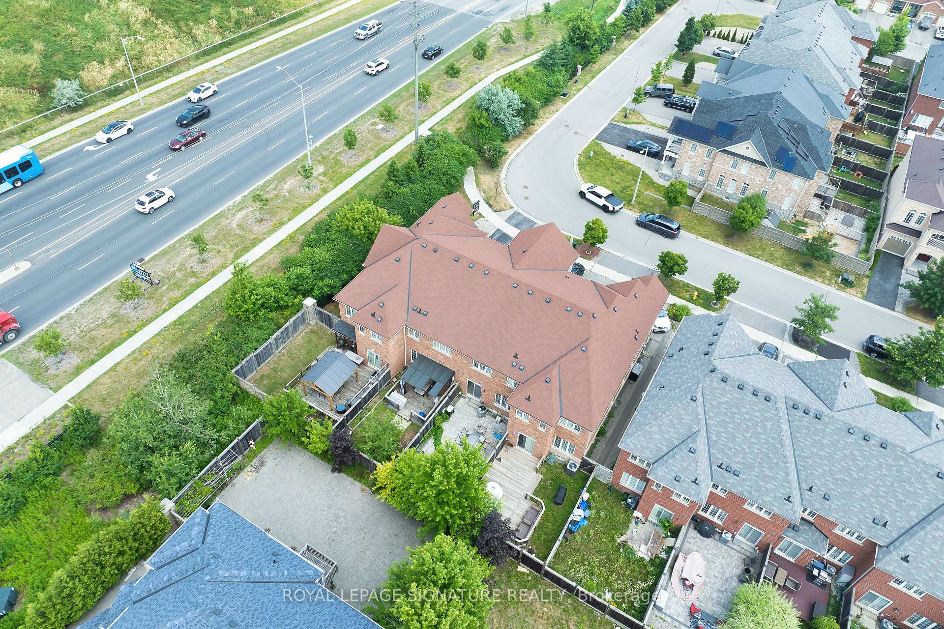 Photo 42 of 79 Big Hill Crescent, Vaughan, Patterson — HOMEH