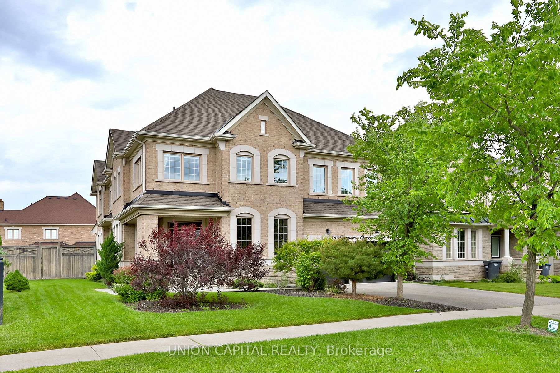 Photo 18 of 36 Lampman Crescent, Brampton, Credit Valley — HOMEH