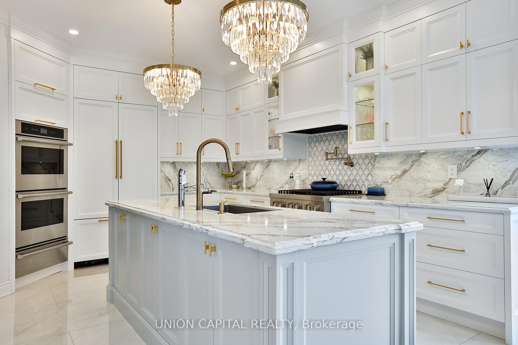 Photo 4 of 36 Lampman Crescent, Brampton, Credit Valley — HOMEH