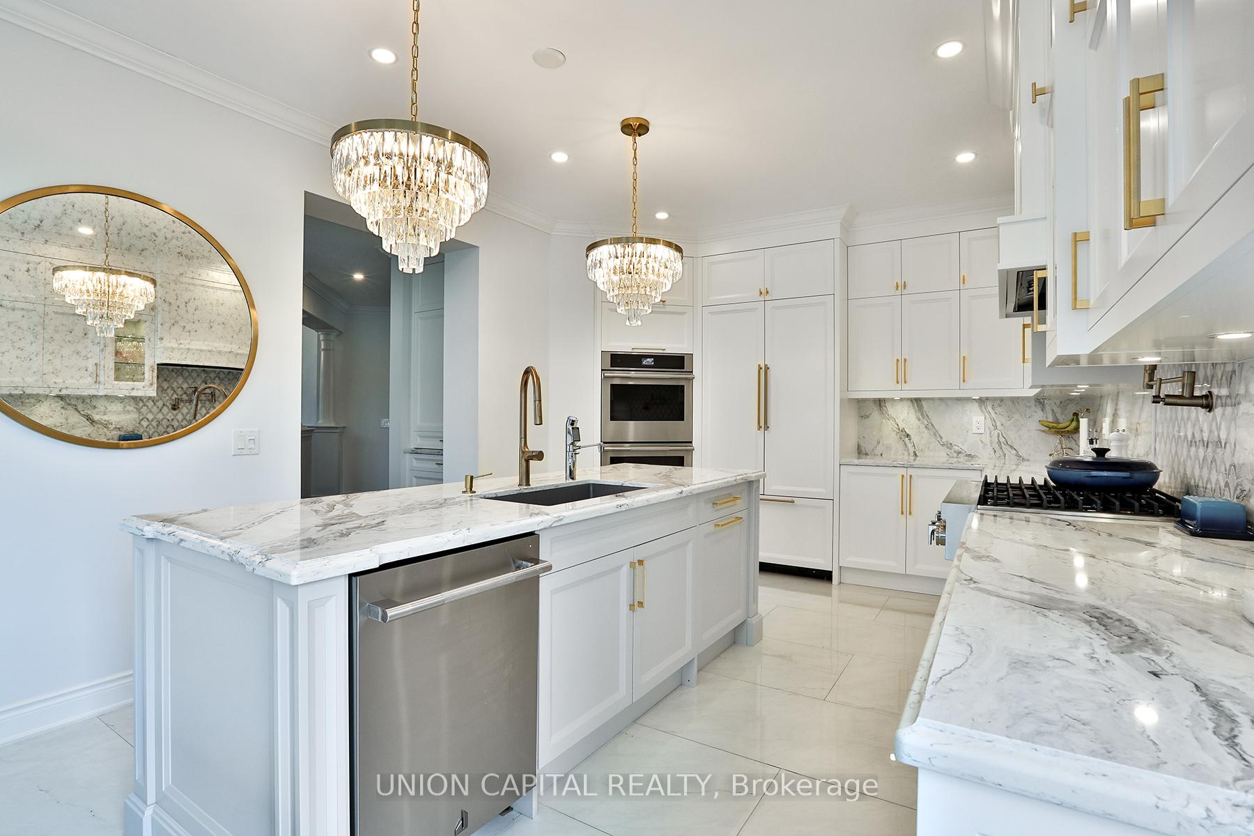 Photo 6 of 36 Lampman Crescent, Brampton, Credit Valley — HOMEH