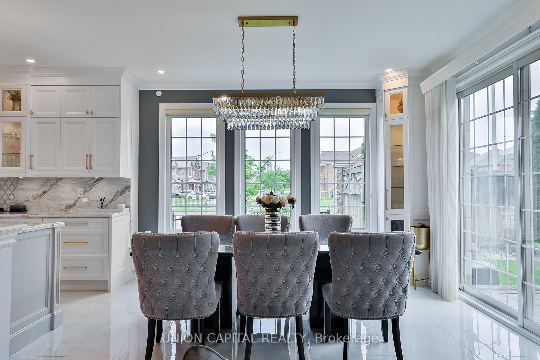 Photo 8 of 36 Lampman Crescent, Brampton, Credit Valley — HOMEH