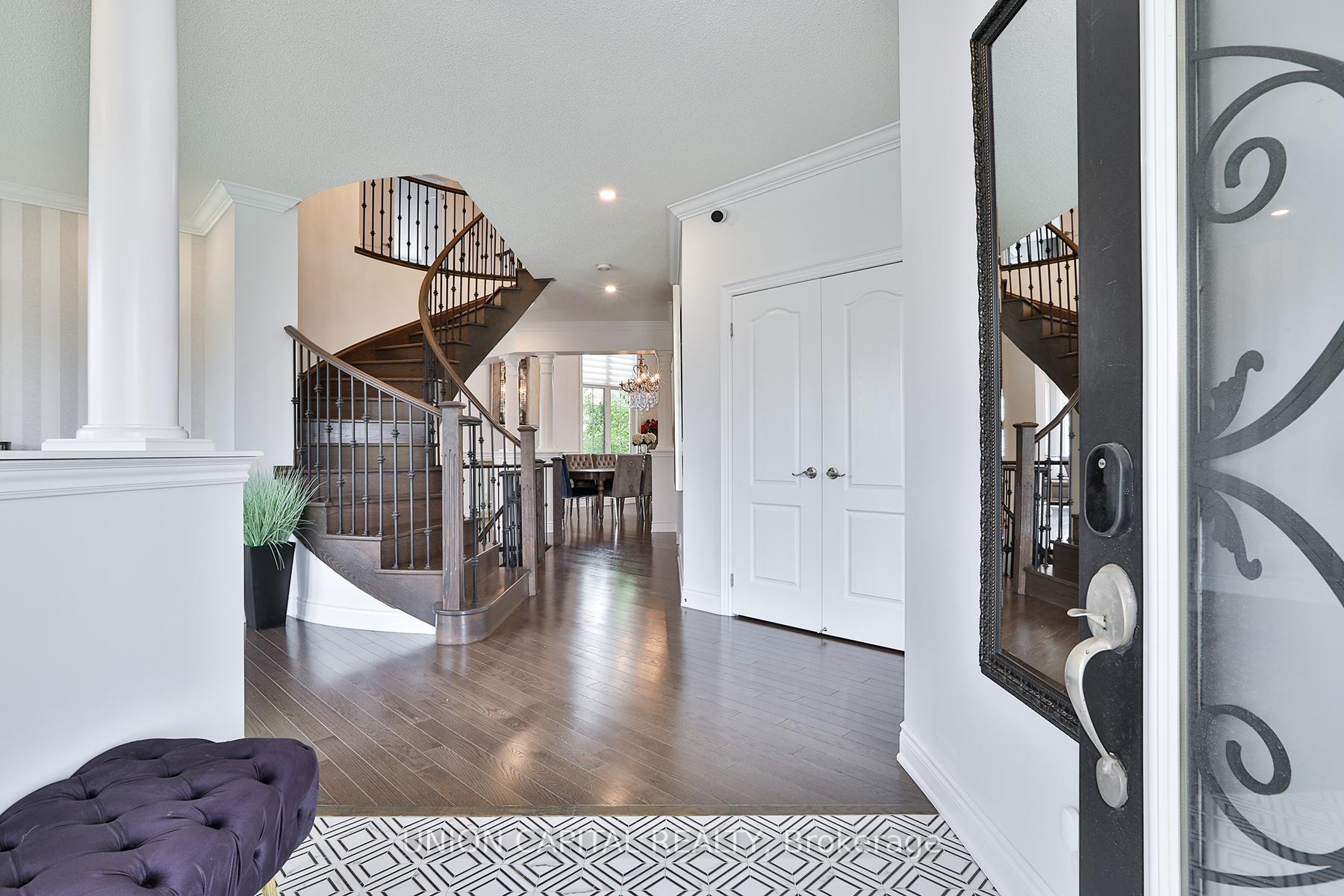Photo 10 of 36 Lampman Crescent, Brampton, Credit Valley — HOMEH