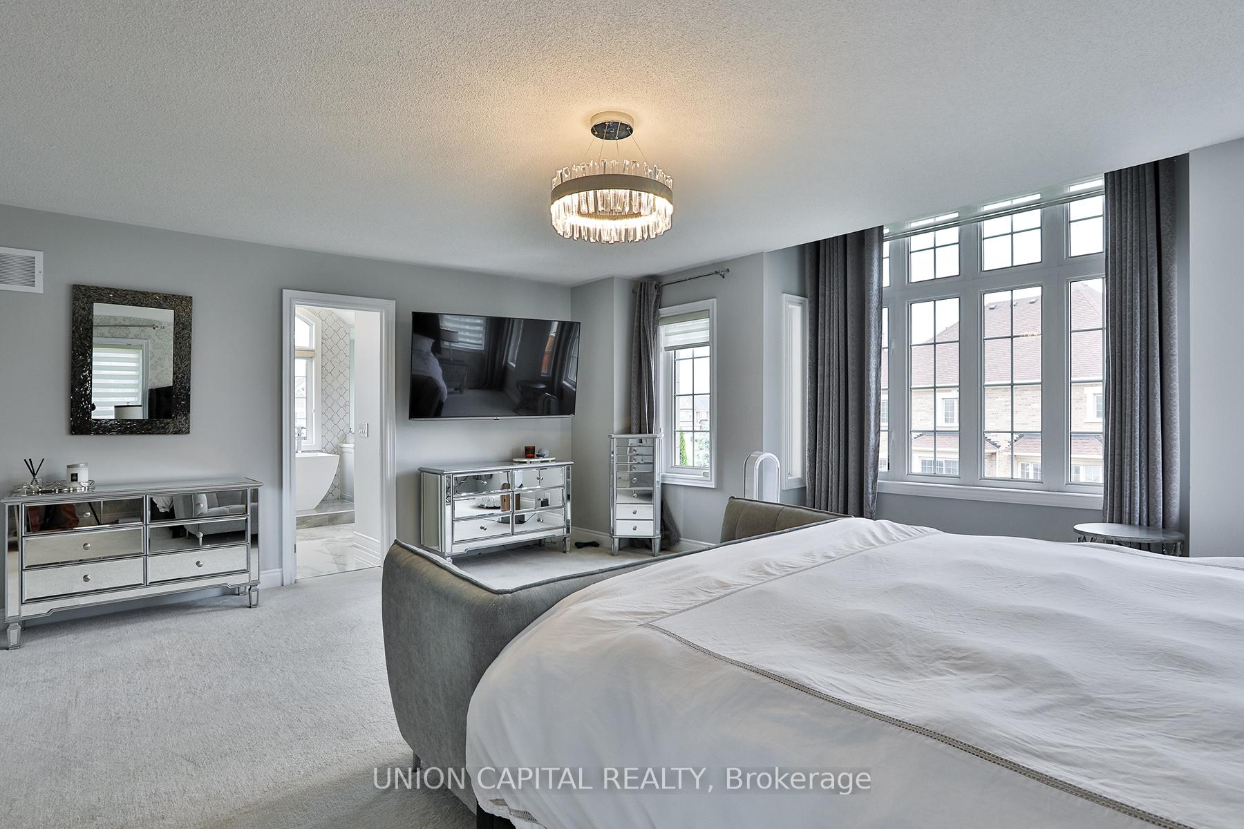 Photo 34 of 36 Lampman Crescent, Brampton, Credit Valley — HOMEH
