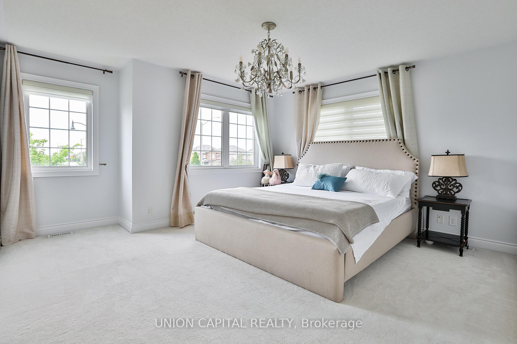 Photo 40 of 36 Lampman Crescent, Brampton, Credit Valley — HOMEH