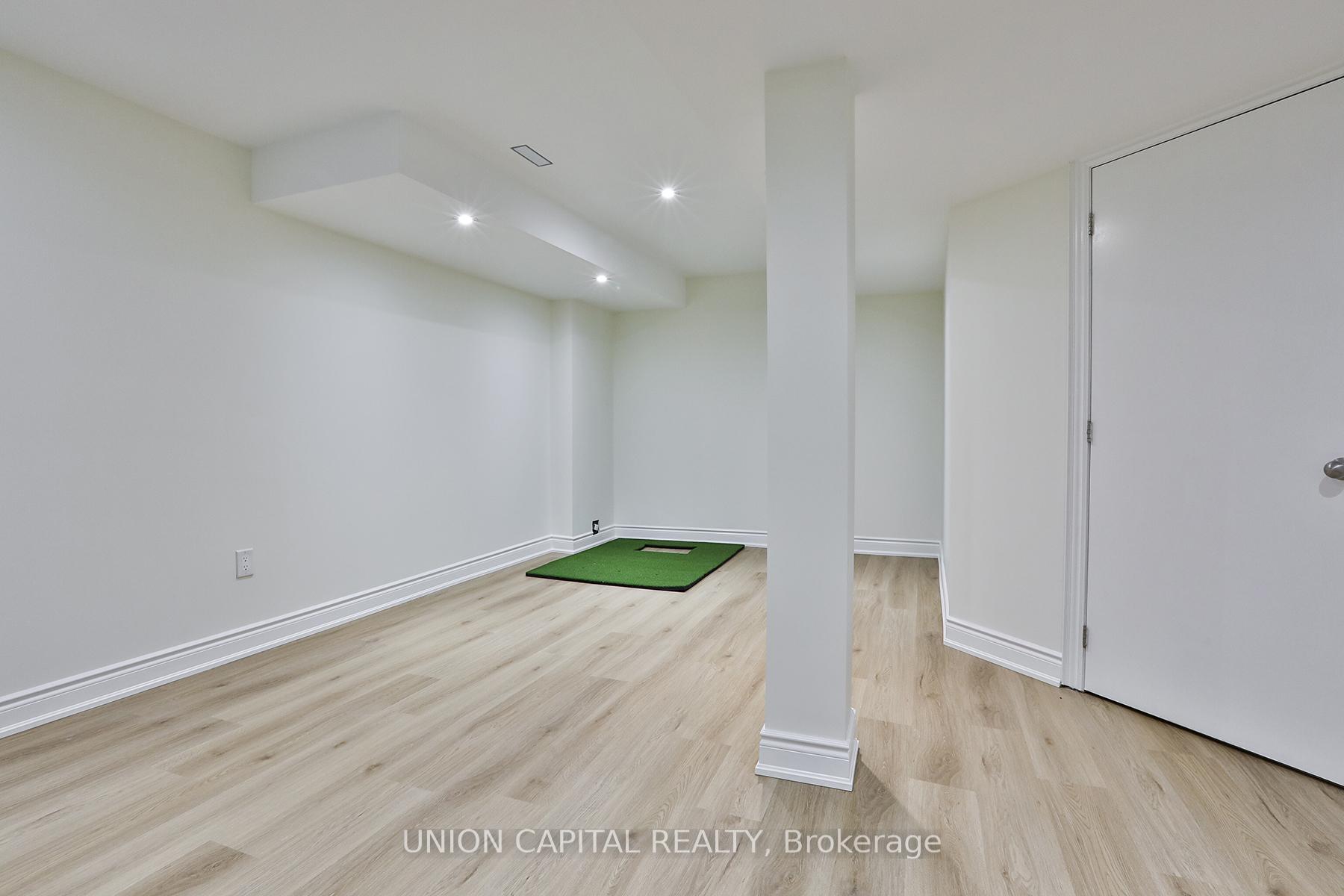 Photo 46 of 36 Lampman Crescent, Brampton, Credit Valley — HOMEH