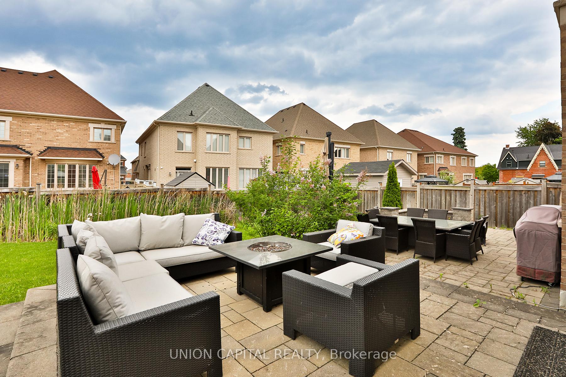 Photo 44 of 36 Lampman Crescent, Brampton, Credit Valley — HOMEH