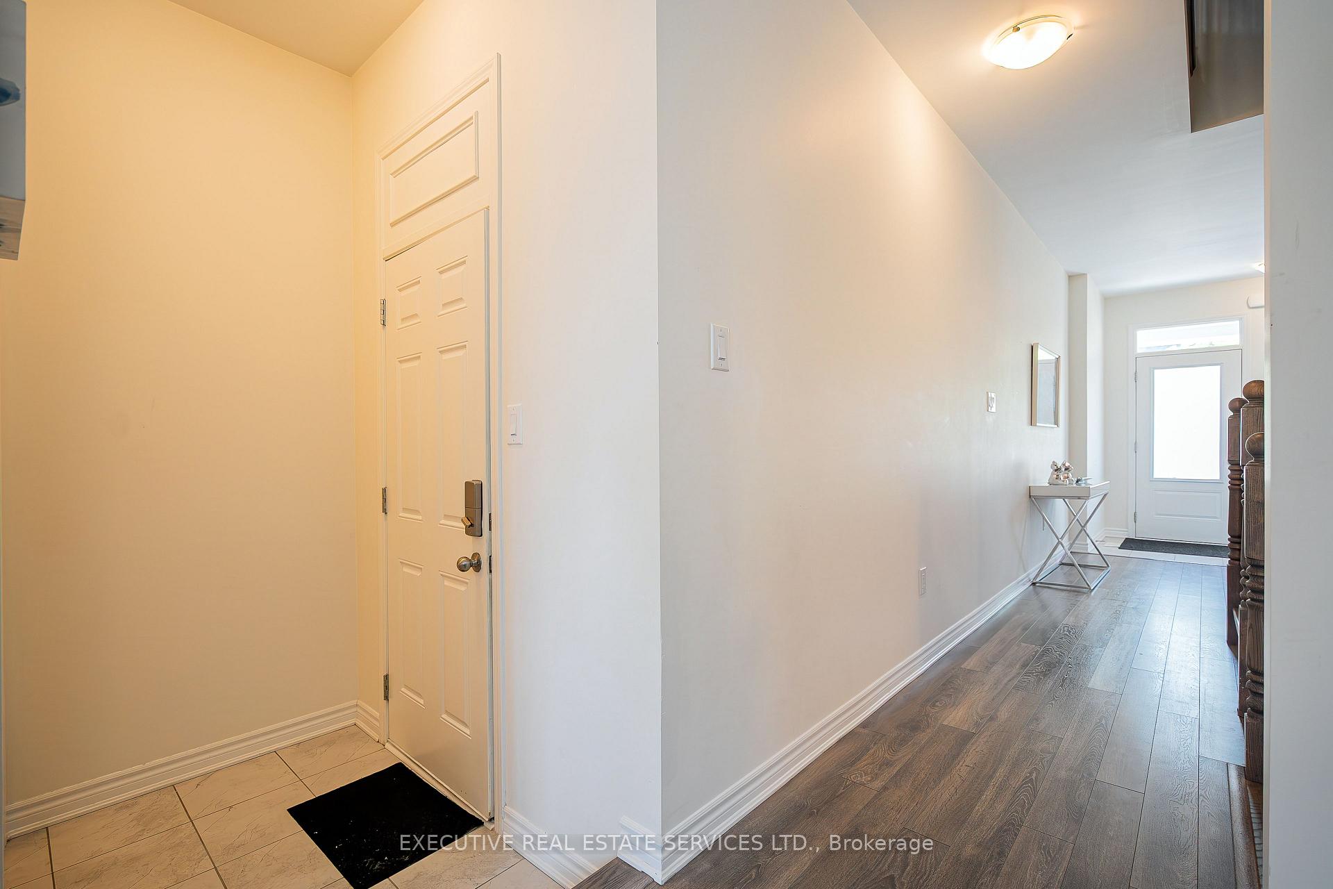 Photo 4 of 55 Callandar Road, Brampton, Northwest Brampton — HOMEH