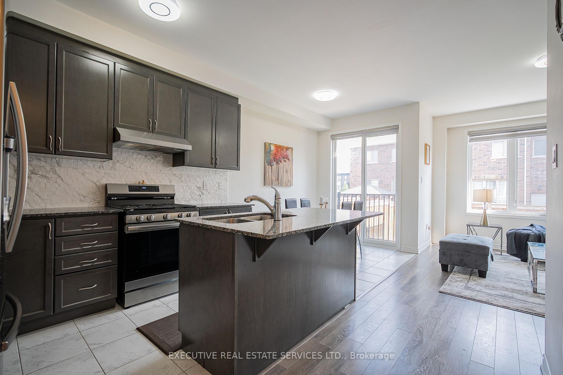 Photo 5 of 55 Callandar Road, Brampton, Northwest Brampton — HOMEH