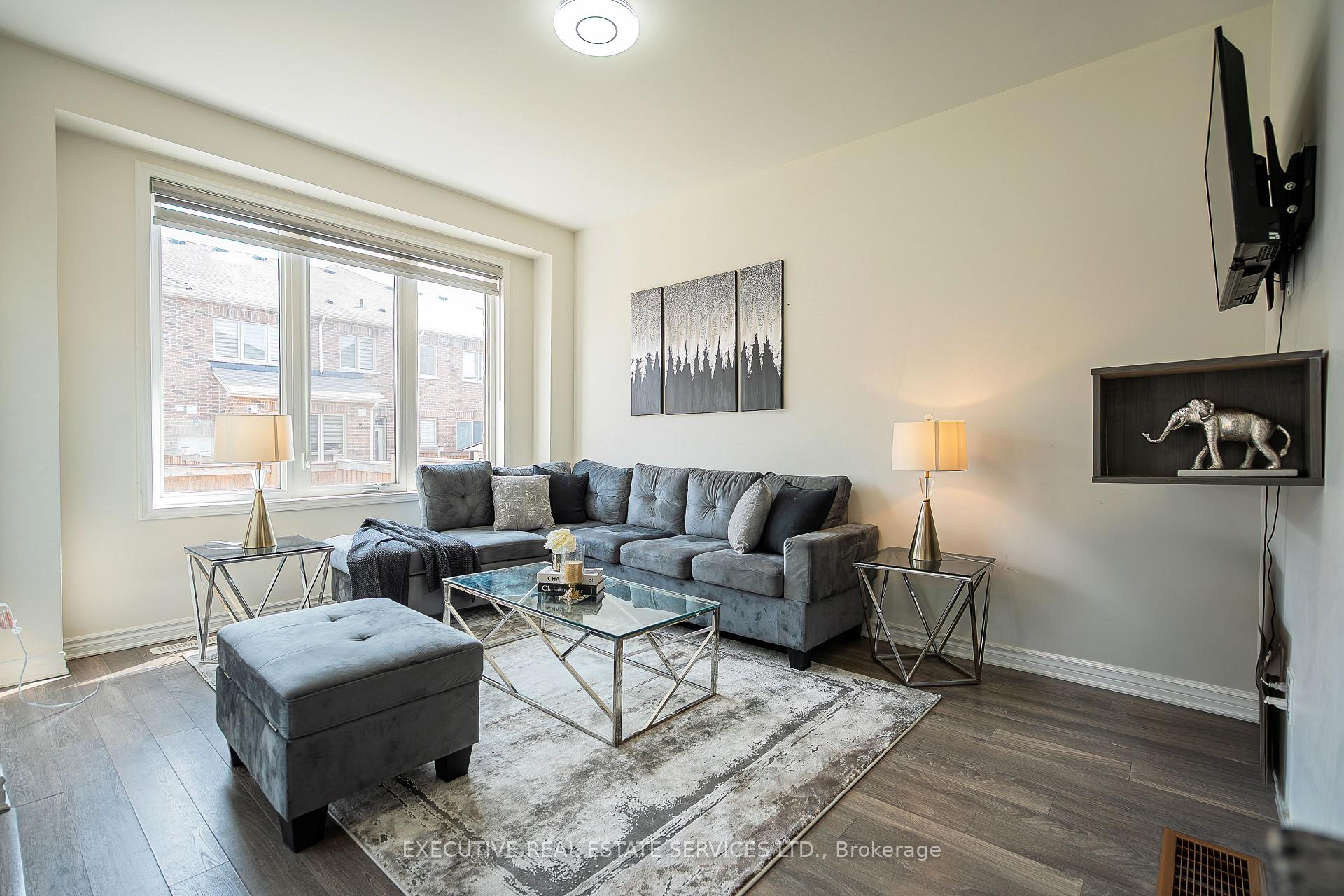 Photo 11 of 55 Callandar Road, Brampton, Northwest Brampton — HOMEH