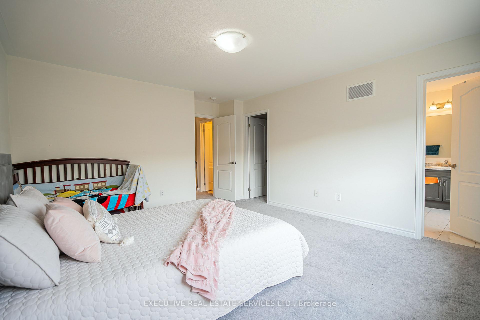 Photo 22 of 55 Callandar Road, Brampton, Northwest Brampton — HOMEH