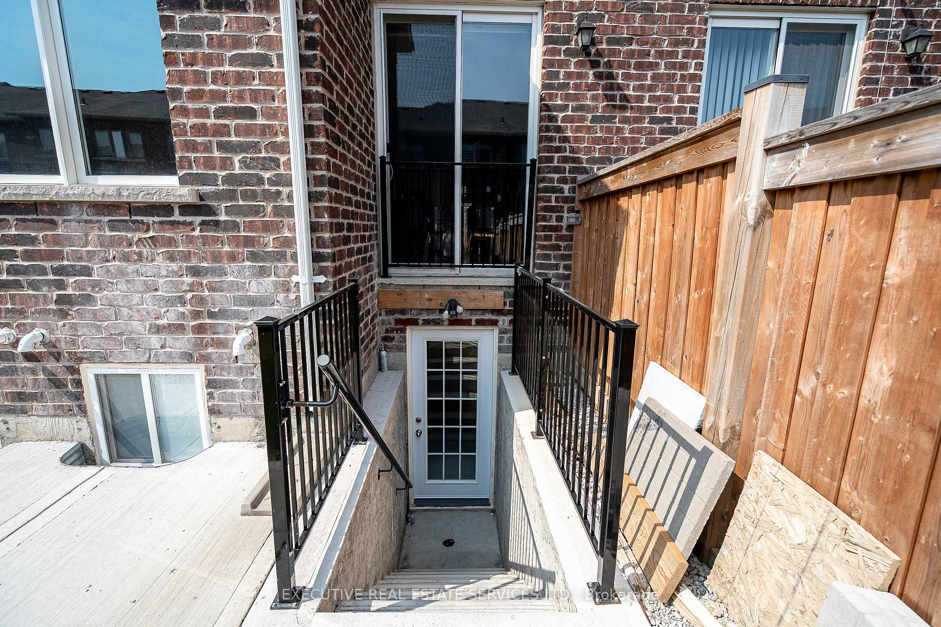 Photo 36 of 55 Callandar Road, Brampton, Northwest Brampton — HOMEH