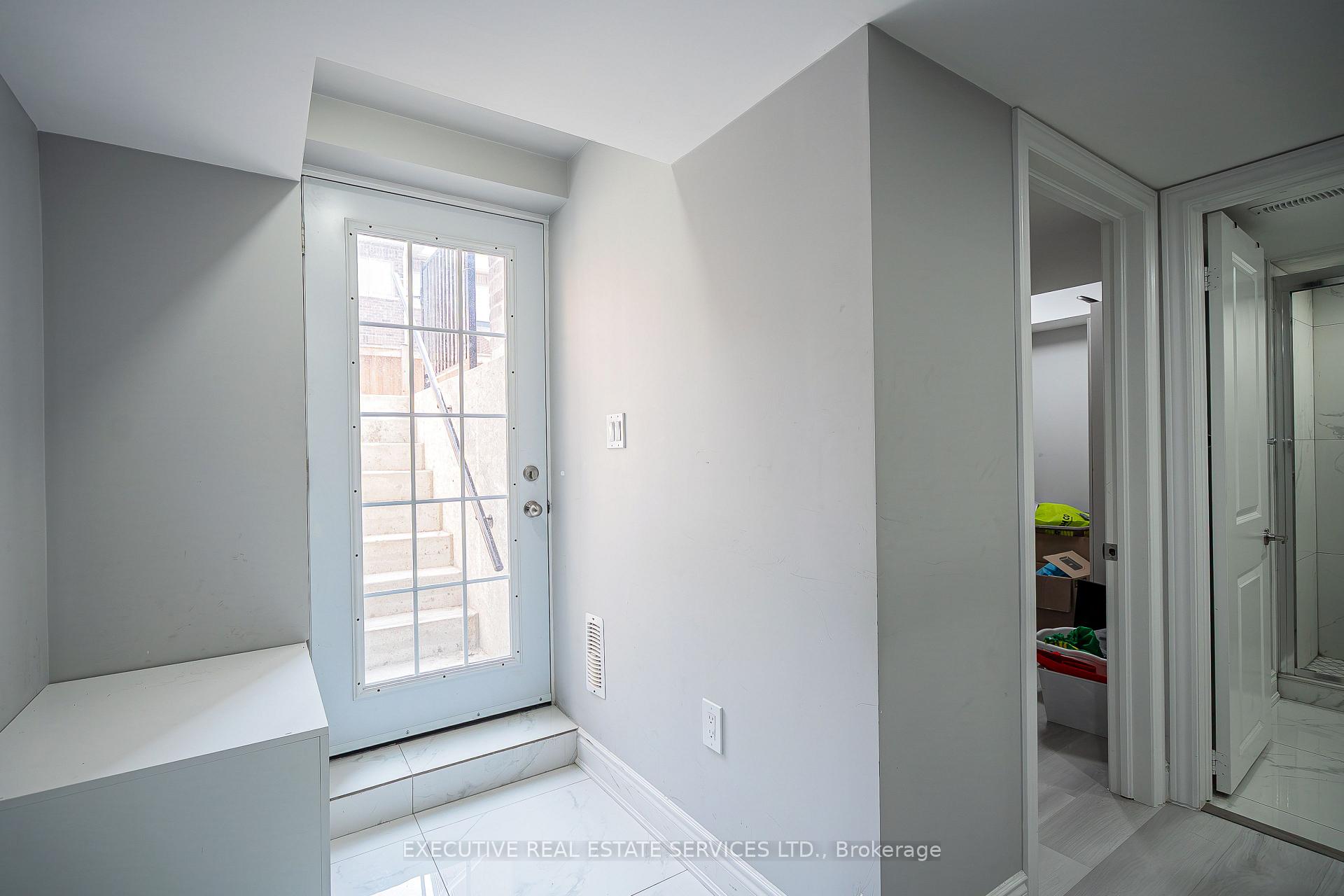 Photo 32 of 55 Callandar Road, Brampton, Northwest Brampton — HOMEH