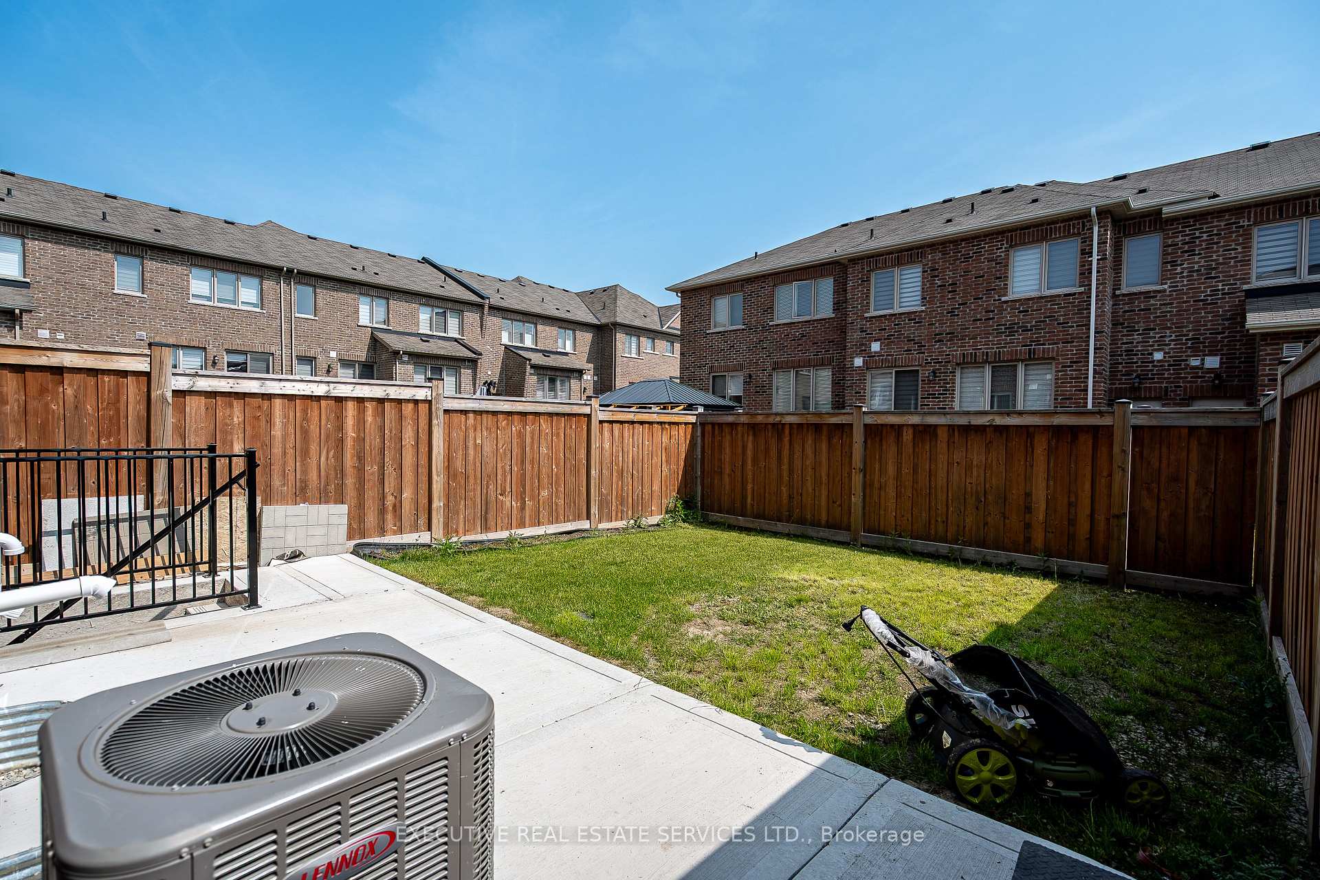 Photo 38 of 55 Callandar Road, Brampton, Northwest Brampton — HOMEH