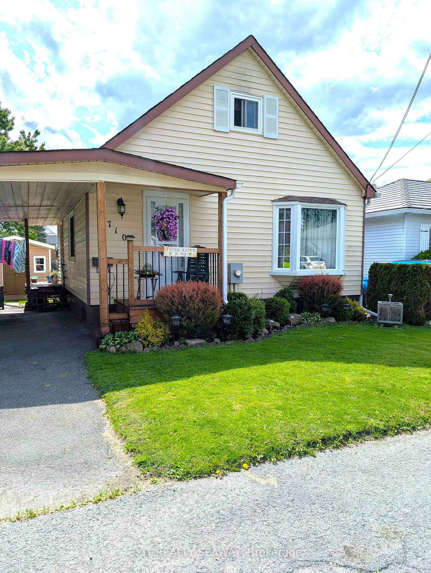 Photo 1 of 710 Killarney Avenue, Cornwall — HOMEH
