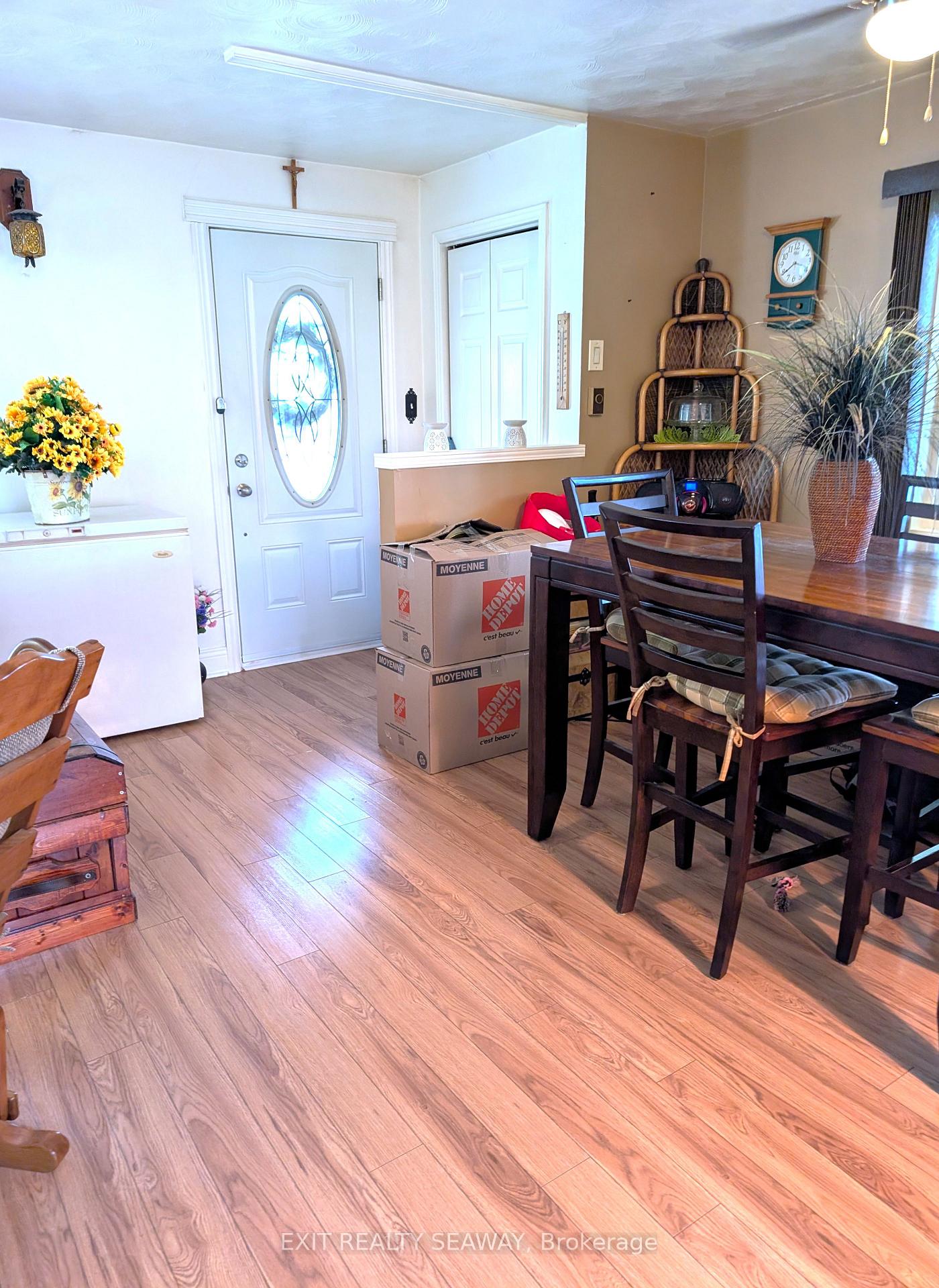 Photo 6 of 710 Killarney Avenue, Cornwall — HOMEH