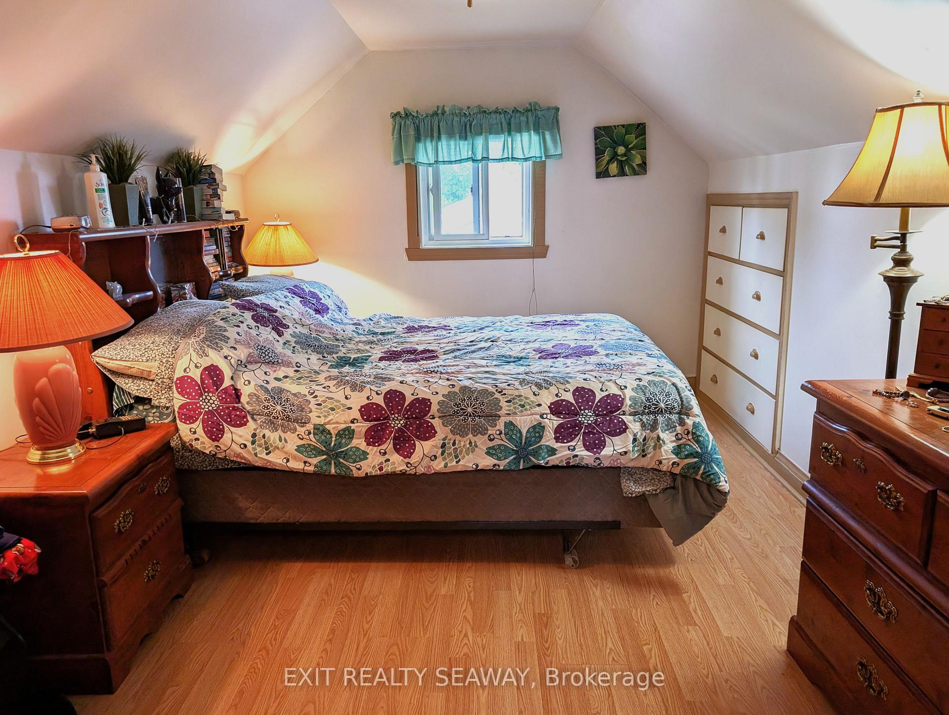 Photo 14 of 710 Killarney Avenue, Cornwall — HOMEH