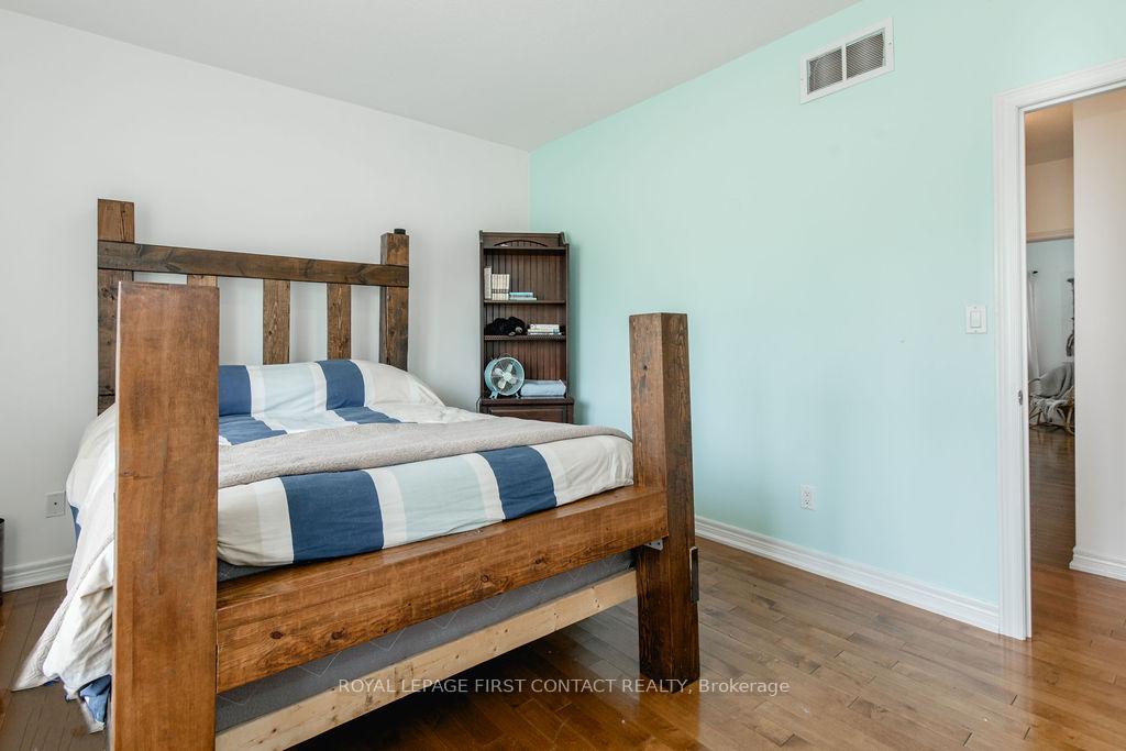 Photo 20 of 31 Vanderpost Crescent, Essa, Thornton — HOMEH