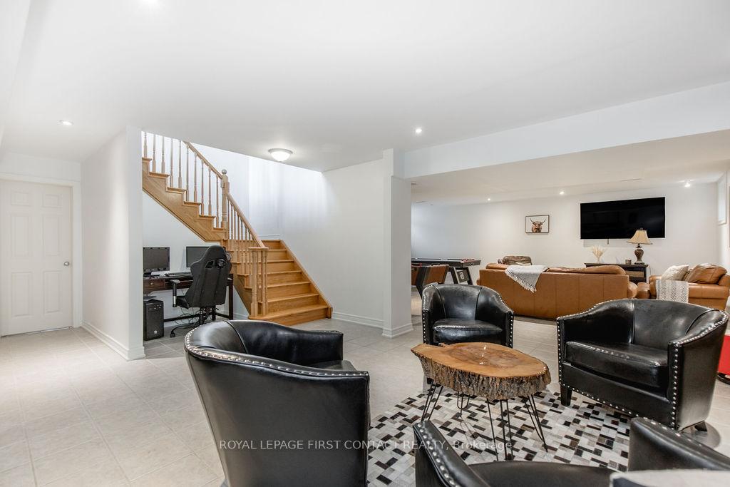 Photo 23 of 31 Vanderpost Crescent, Essa, Thornton — HOMEH