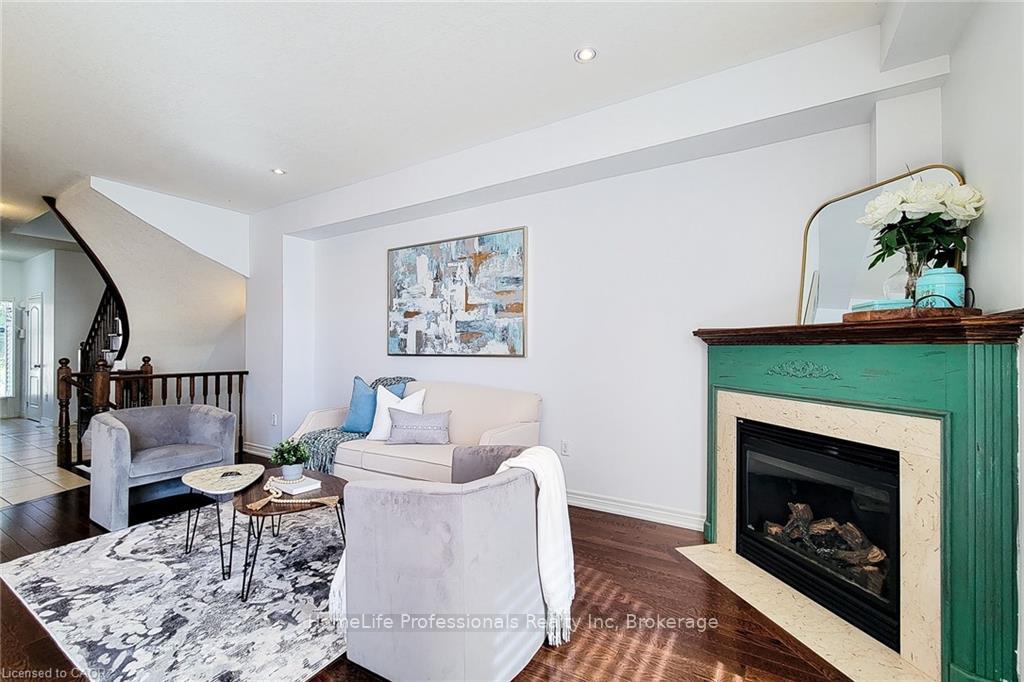 Photo 5 of 33 Marina Point Crescent, Hamilton, Winona Park — HOMEH