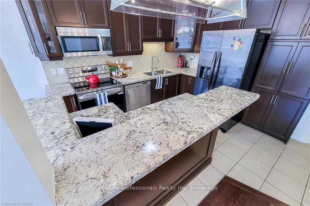Photo 6 of 33 Marina Point Crescent, Hamilton, Winona Park — HOMEH