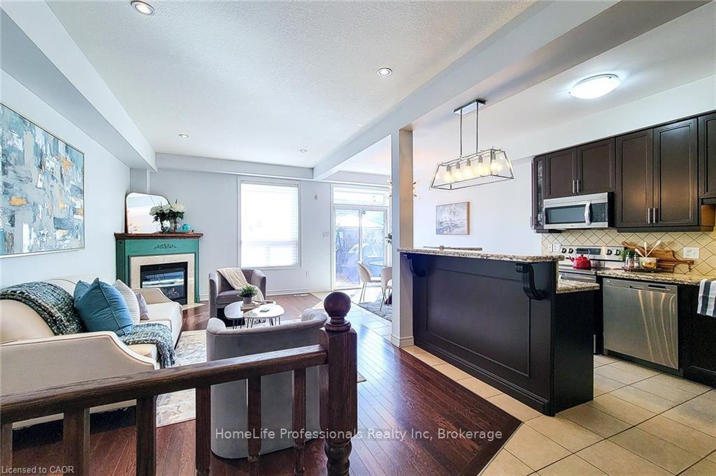 Photo 28 of 33 Marina Point Crescent, Hamilton, Winona Park — HOMEH