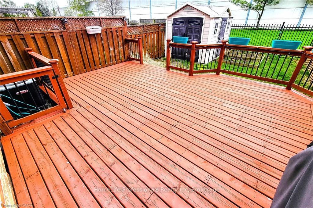 Photo 40 of 33 Marina Point Crescent, Hamilton, Winona Park — HOMEH