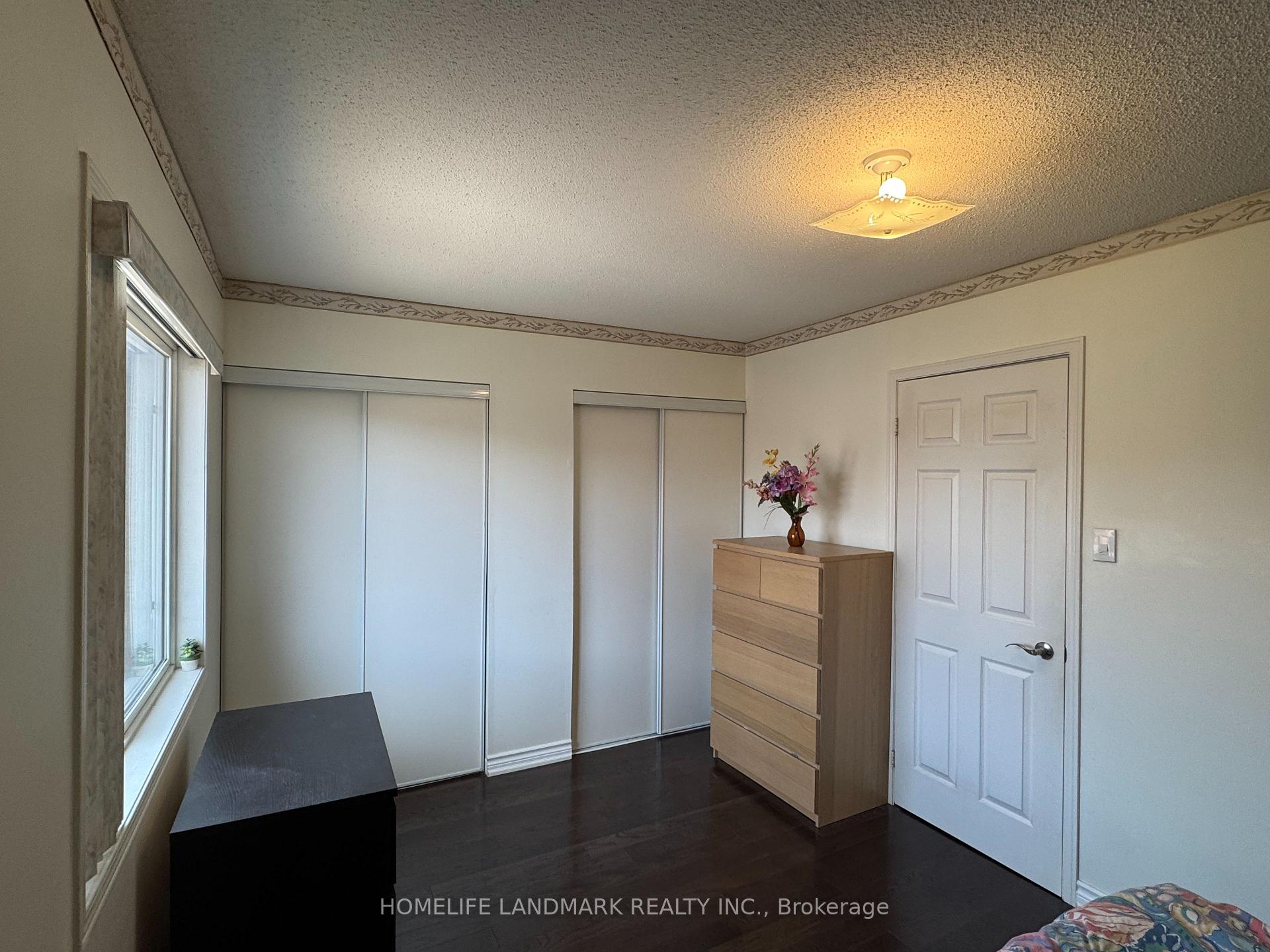 Photo 8 of 107 Kruger Road, Markham, Middlefield — HOMEH