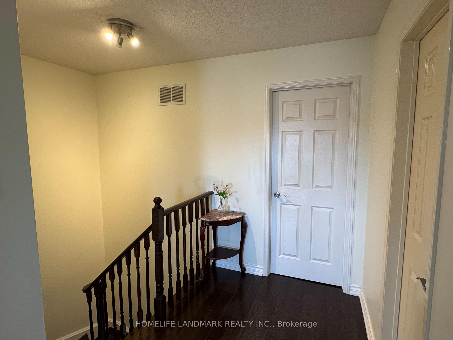 Photo 2 of 107 Kruger Road, Markham, Middlefield — HOMEH