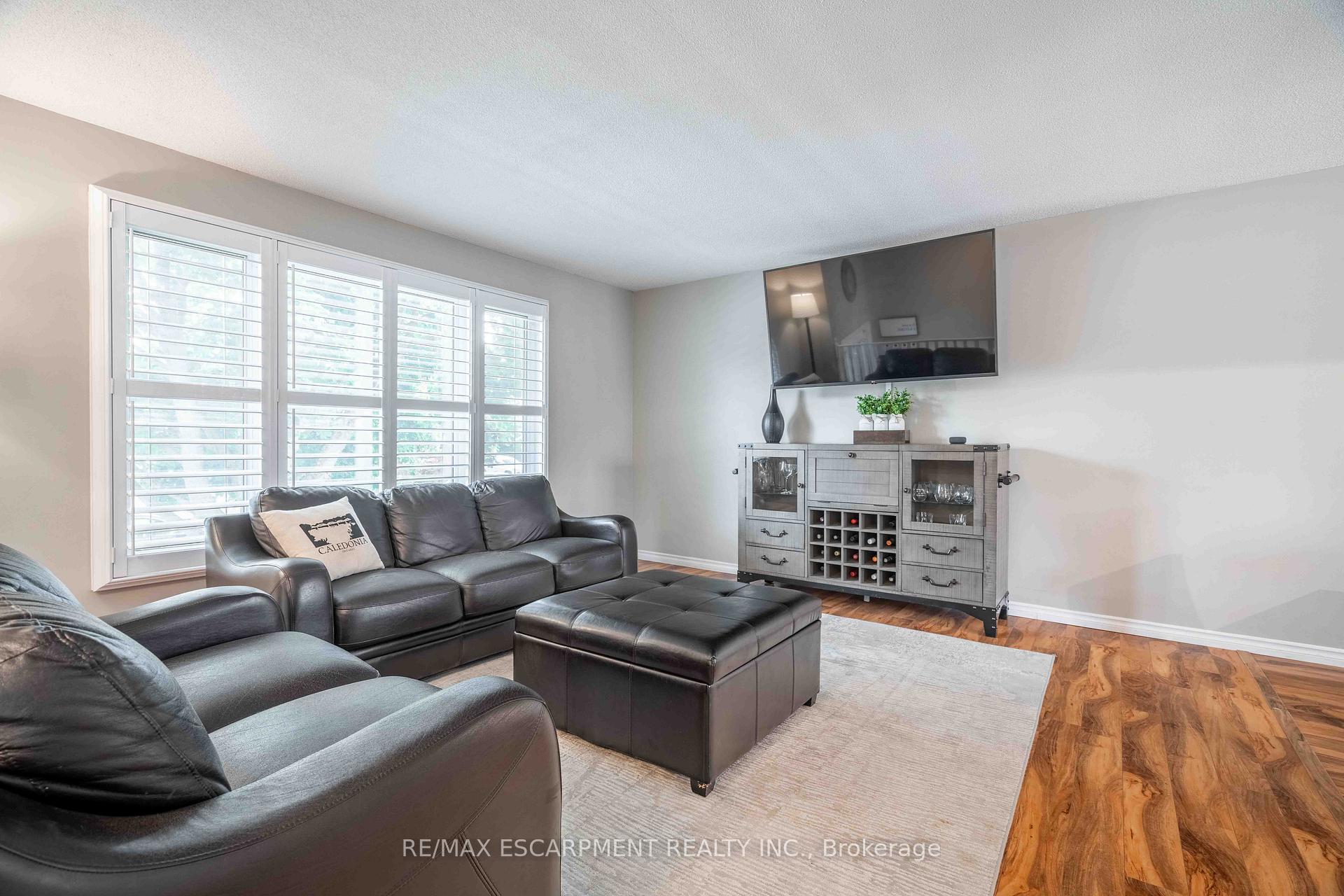 Photo 31 of 37 McMaster Drive, Haldimand — HOMEH