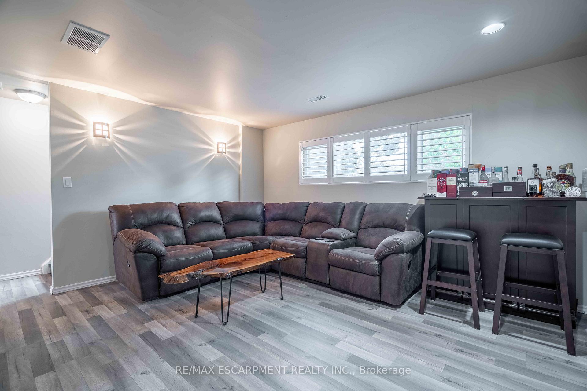 Photo 24 of 37 McMaster Drive, Haldimand — HOMEH