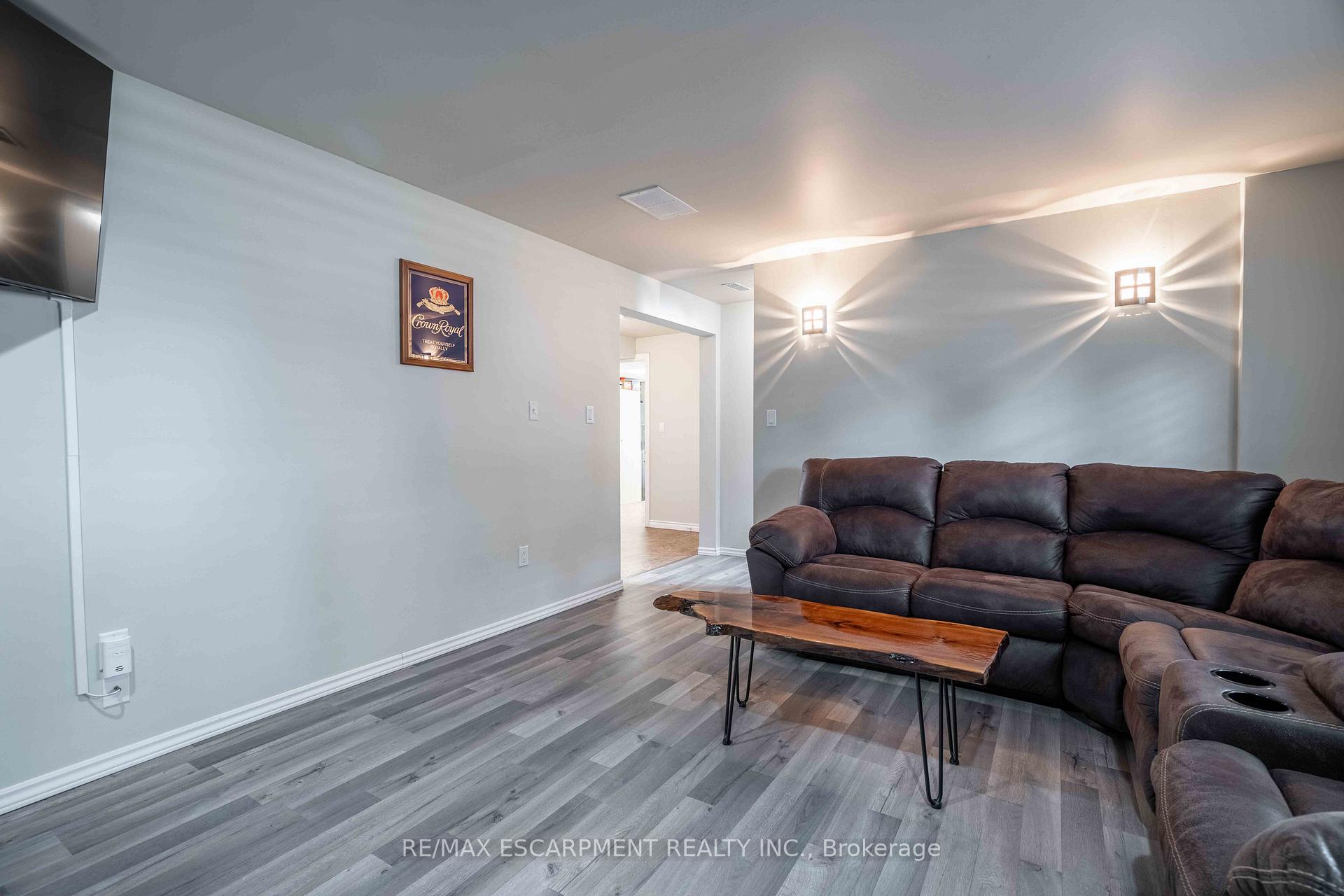 Photo 12 of 37 McMaster Drive, Haldimand — HOMEH