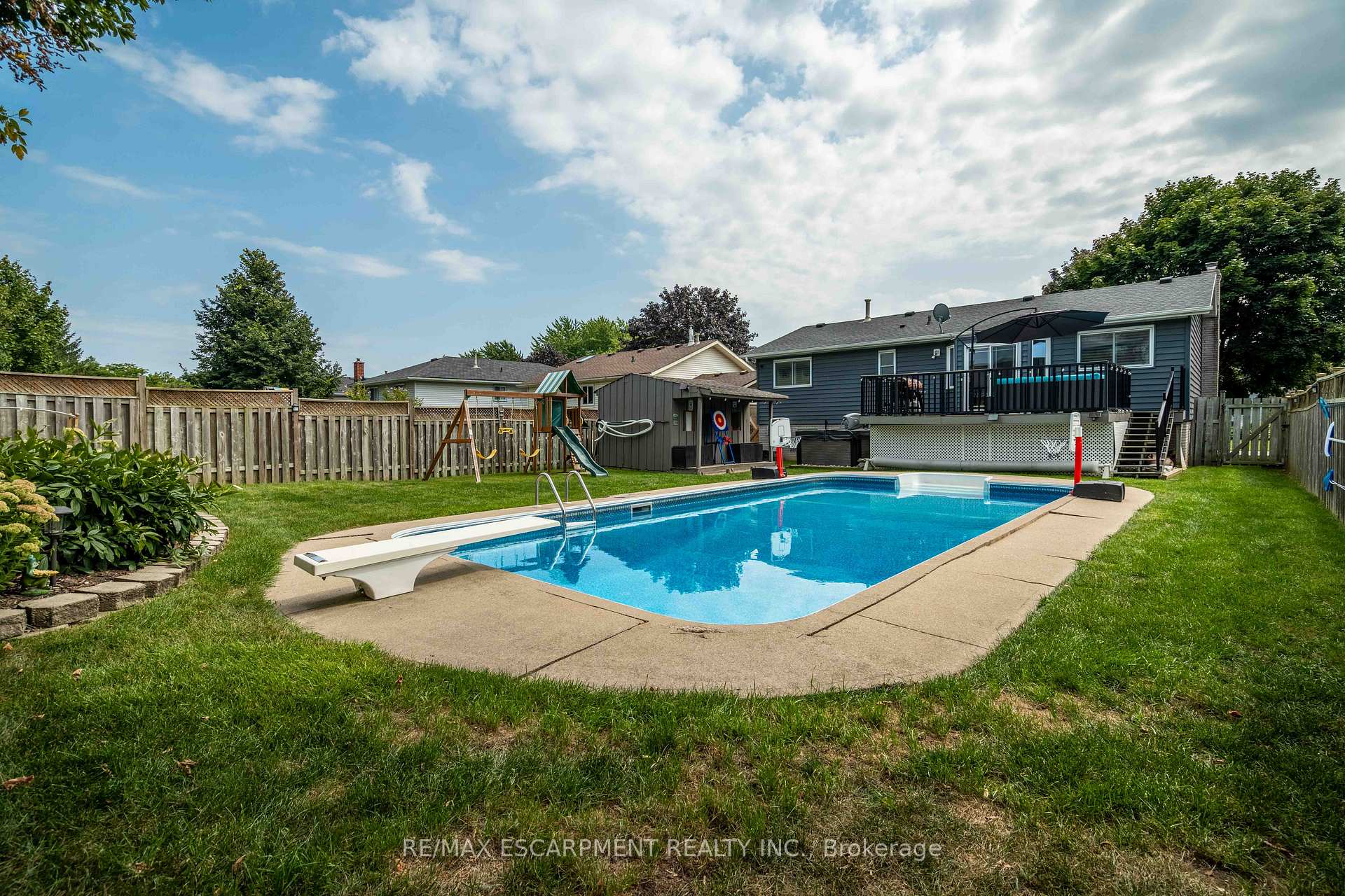 Photo 11 of 37 McMaster Drive, Haldimand — HOMEH