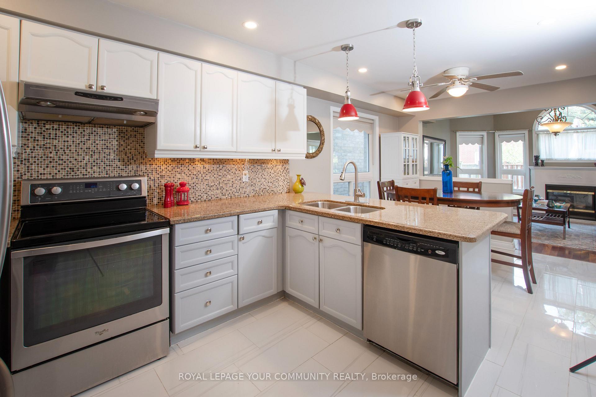 Photo 15 of 226 Kayla Crescent, Vaughan, Maple — HOMEH
