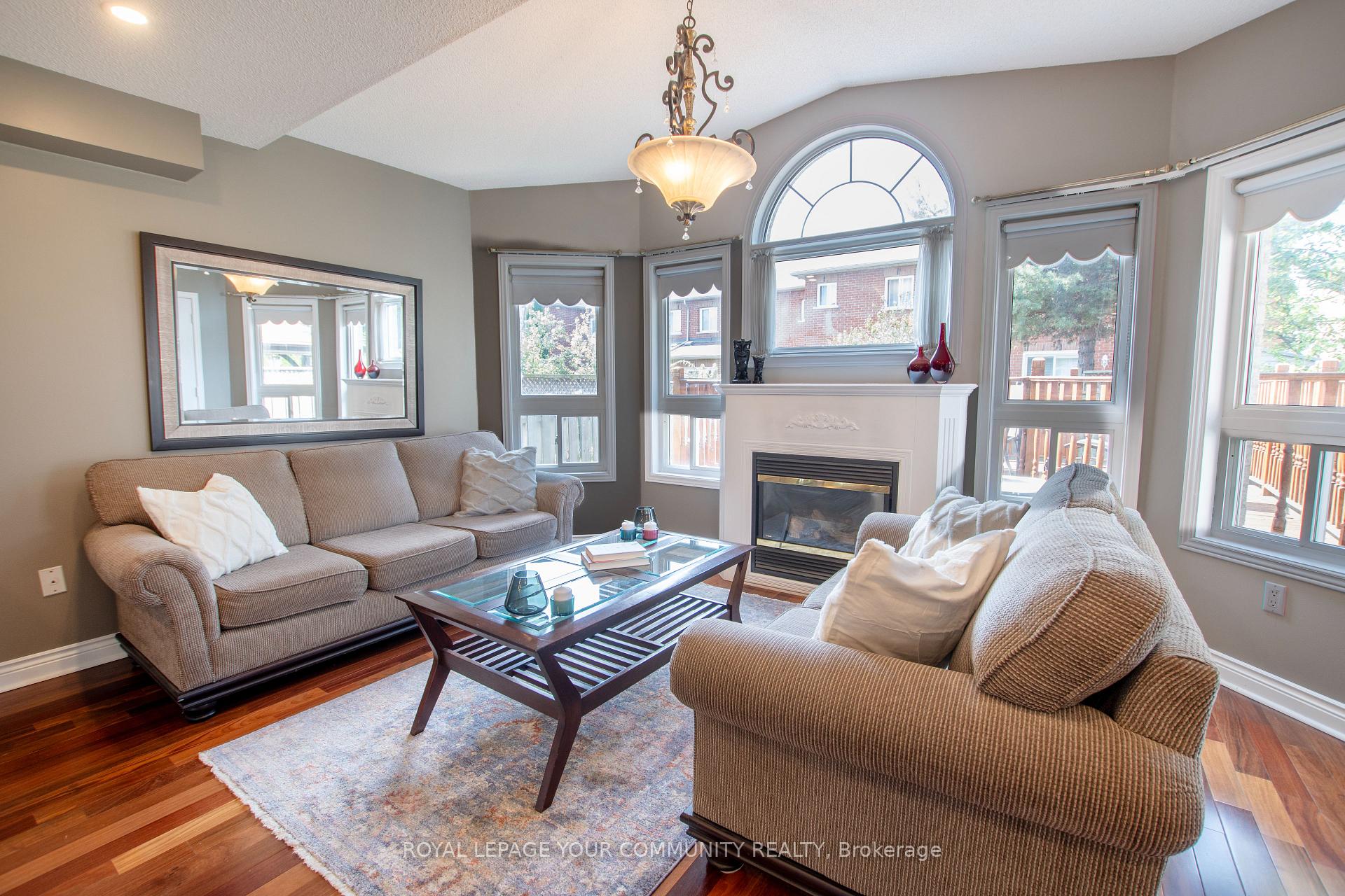 Photo 17 of 226 Kayla Crescent, Vaughan, Maple — HOMEH