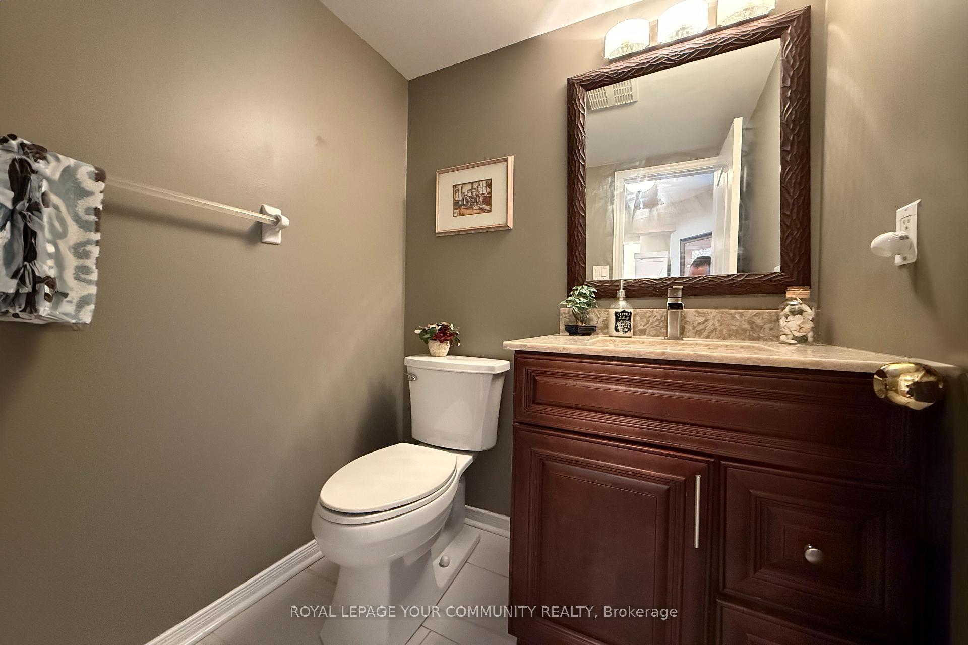 Photo 24 of 226 Kayla Crescent, Vaughan, Maple — HOMEH