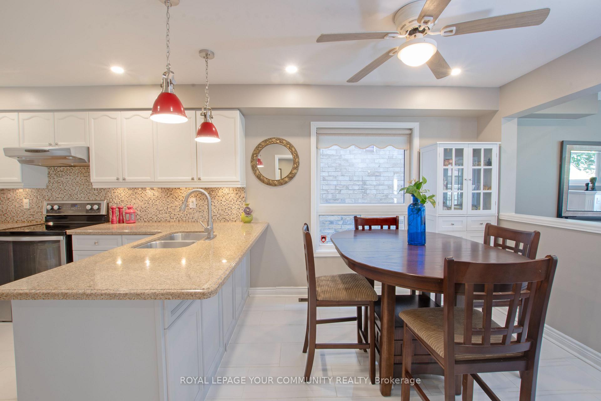 Photo 20 of 226 Kayla Crescent, Vaughan, Maple — HOMEH