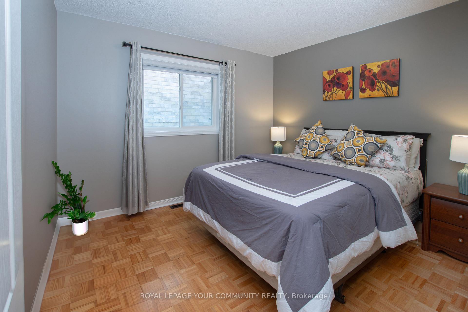 Photo 19 of 226 Kayla Crescent, Vaughan, Maple — HOMEH