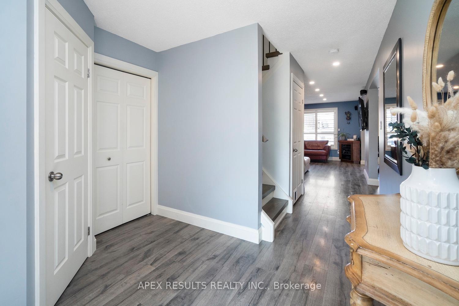 Photo 3 of 20 Midanbury Way, Hamilton, Mount Hope — HOMEH