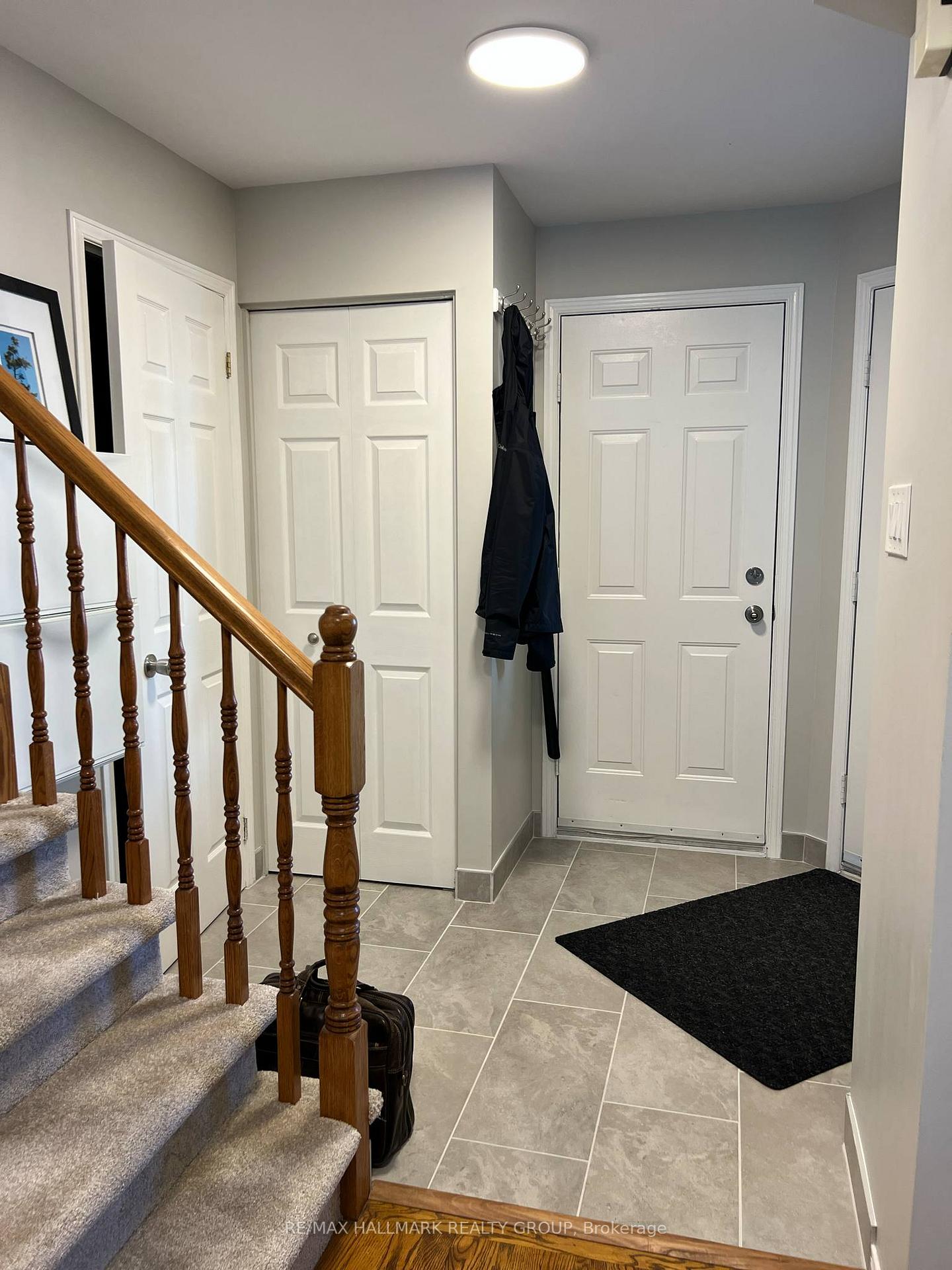 Photo 17 of 136 Montana Way, Ottawa, Barrhaven - Longfields — HOMEH