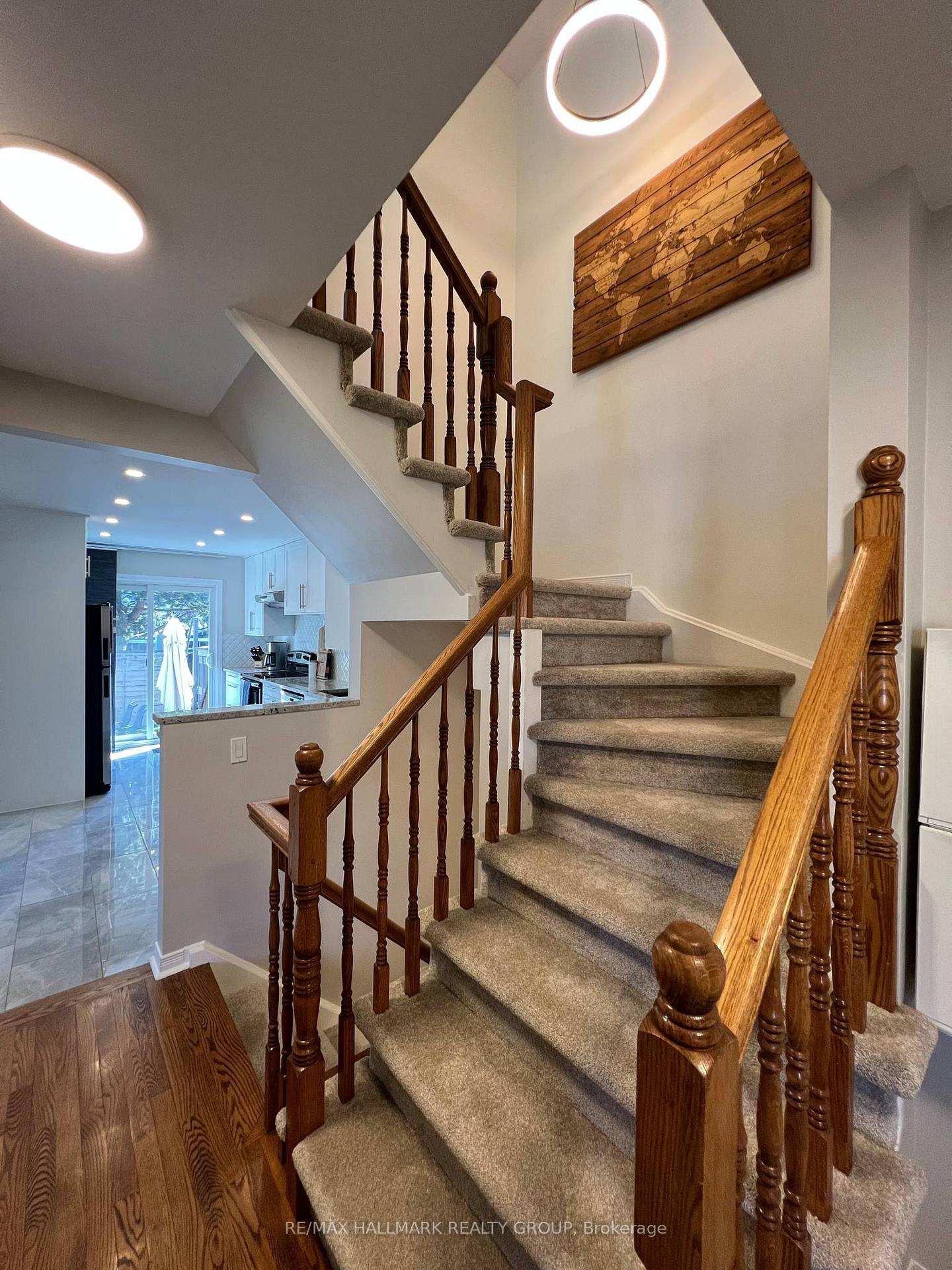 Photo 18 of 136 Montana Way, Ottawa, Barrhaven - Longfields — HOMEH