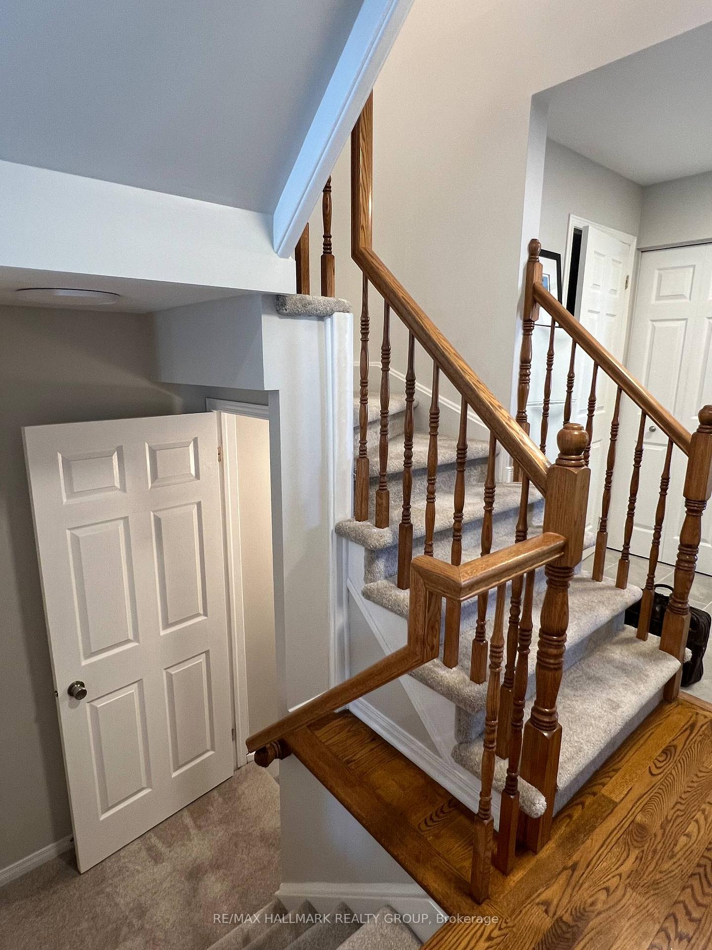 Photo 32 of 136 Montana Way, Ottawa, Barrhaven - Longfields — HOMEH