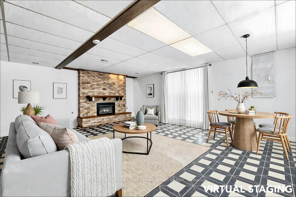 Photo 17 of 32 King Richard Court, Markham, Bullock — HOMEH