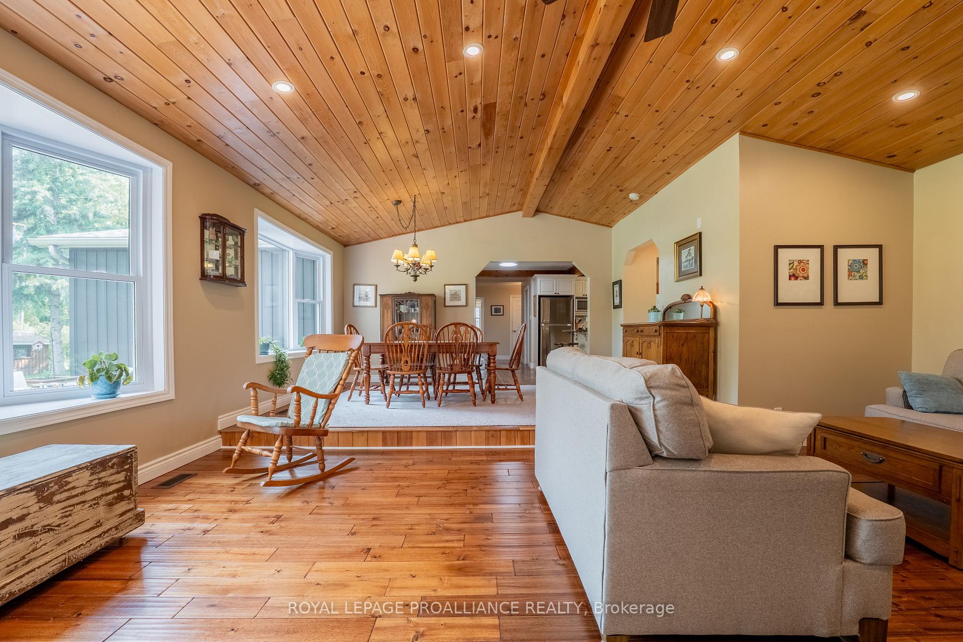 Photo 9 of 67 Trentside Lane, Quinte West, Frankford Ward — HOMEH