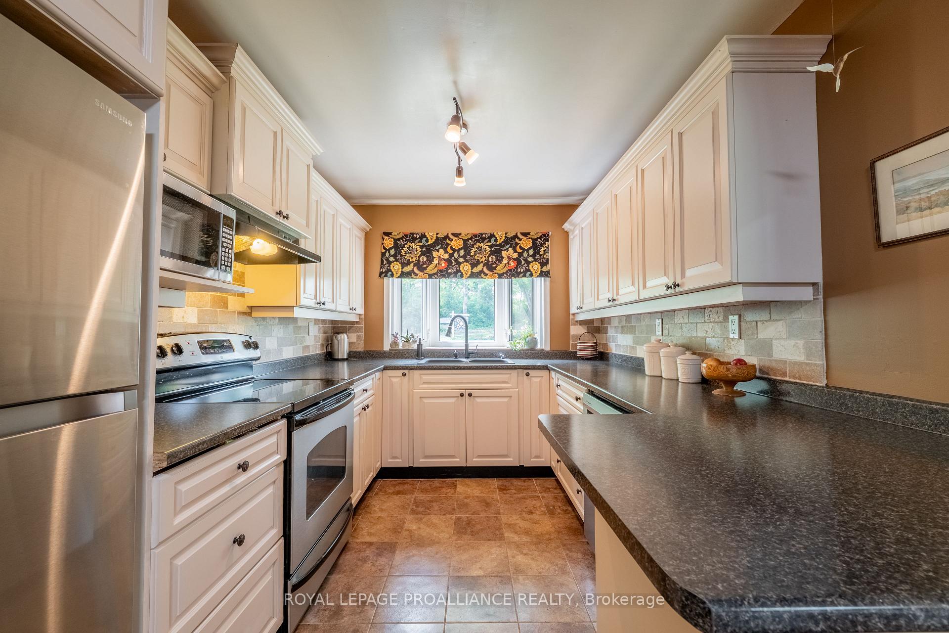 Photo 19 of 67 Trentside Lane, Quinte West, Frankford Ward — HOMEH