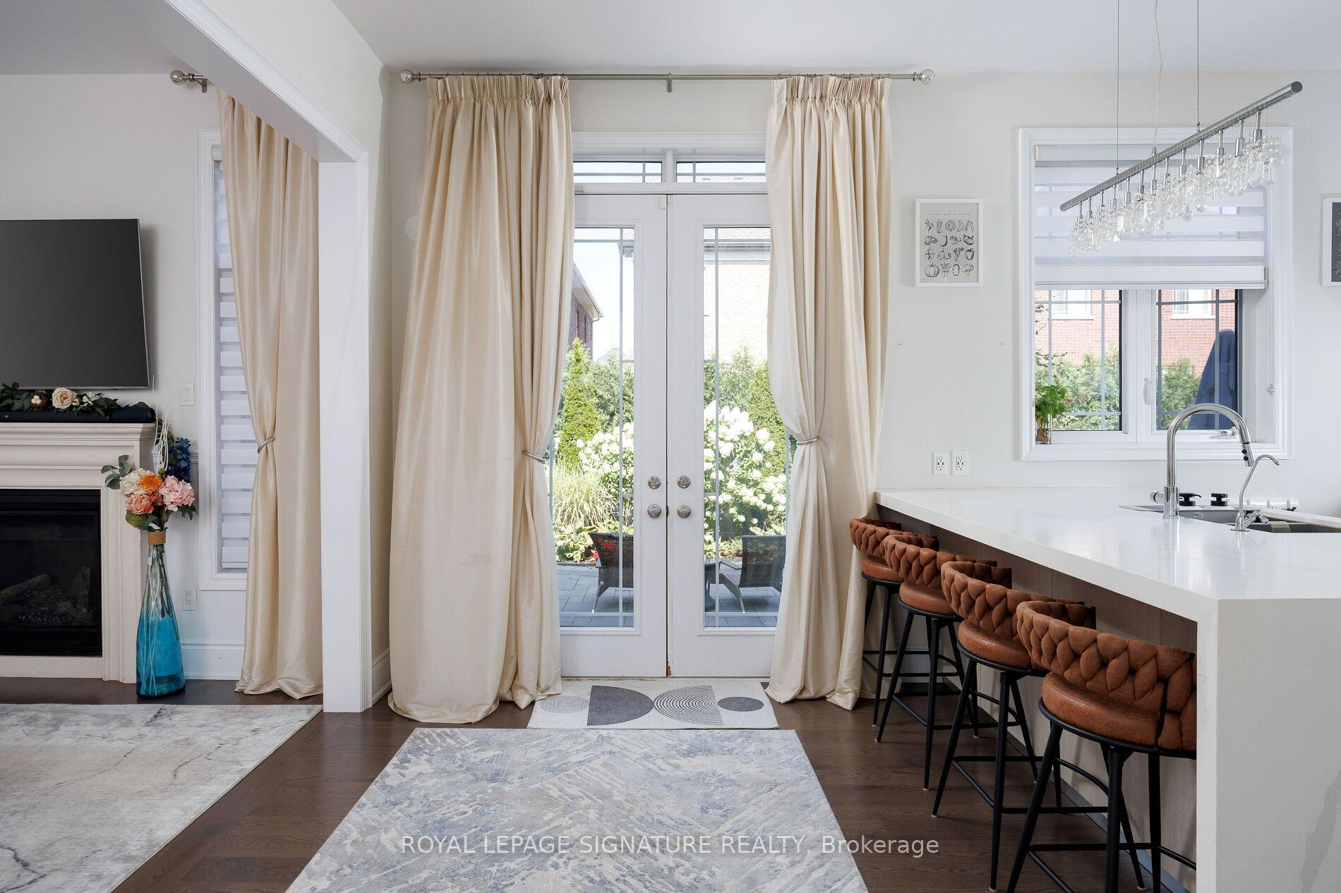 Photo 24 of 22 Condor Way, Vaughan, Kleinburg — HOMEH