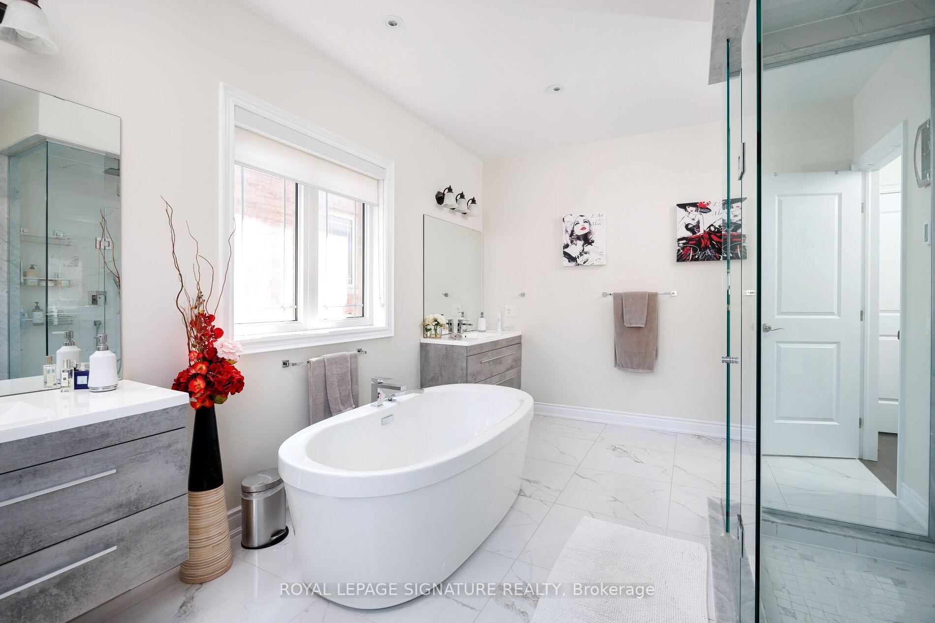 Photo 18 of 22 Condor Way, Vaughan, Kleinburg — HOMEH
