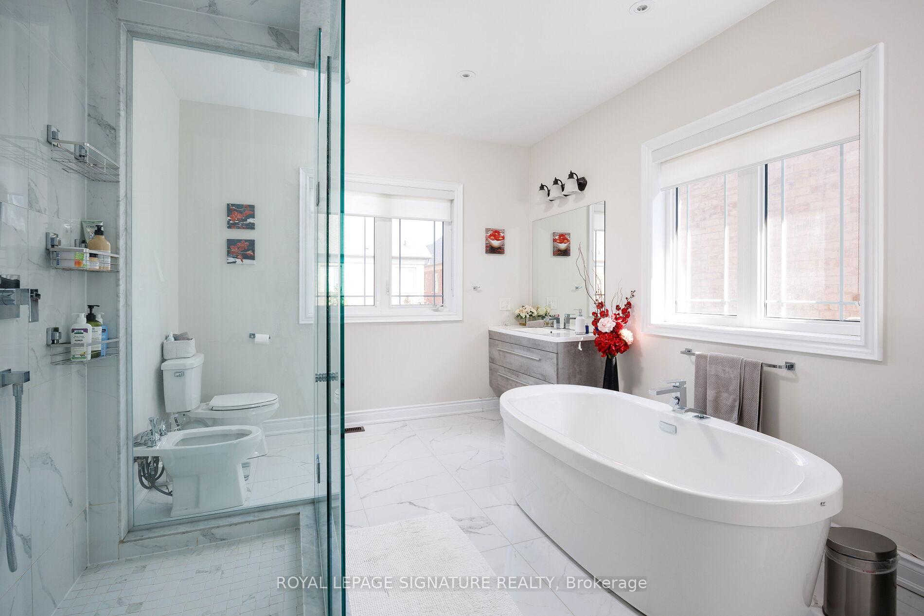 Photo 19 of 22 Condor Way, Vaughan, Kleinburg — HOMEH