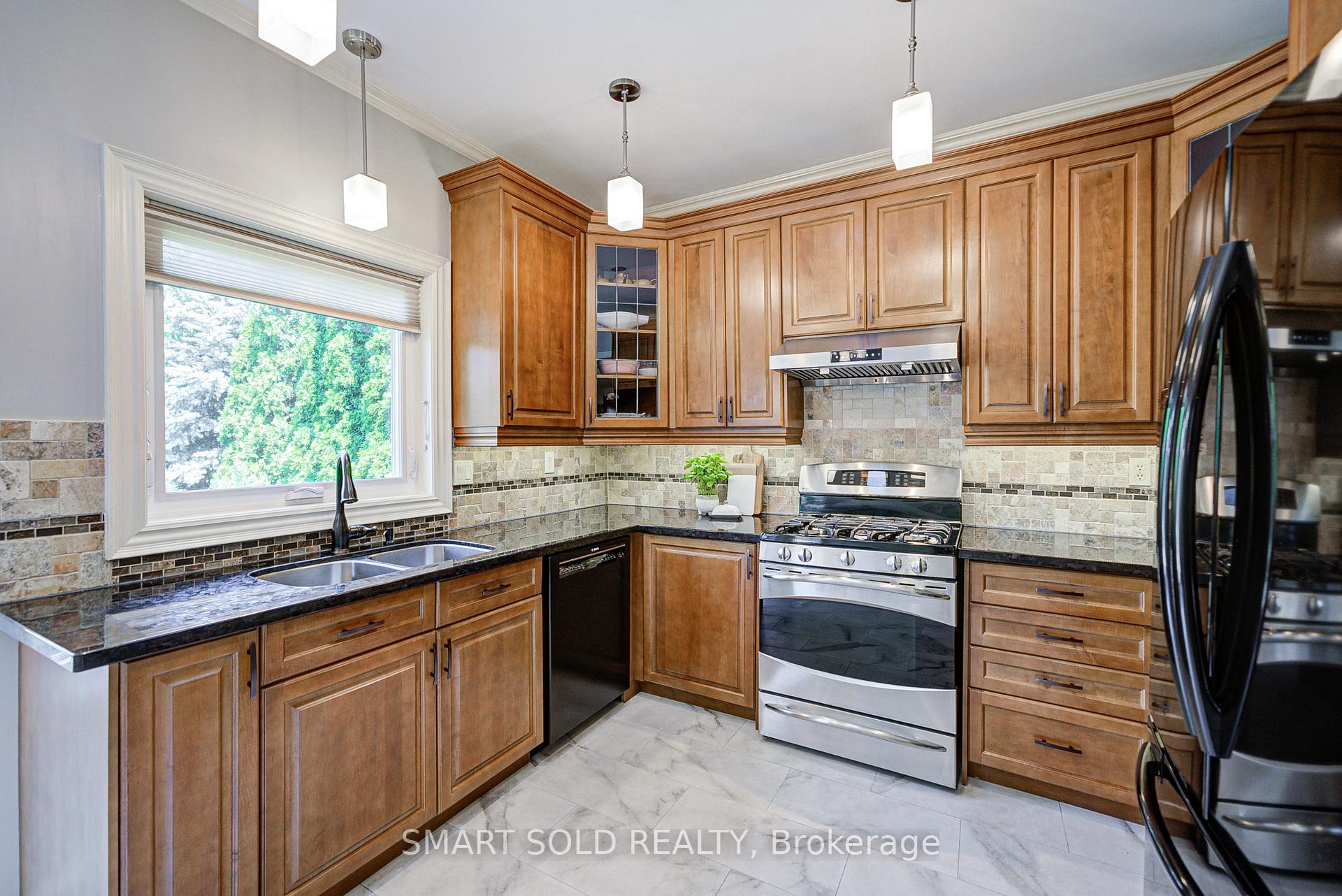 Photo 24 of 66 Ravel Drive, Vaughan, Patterson — HOMEH