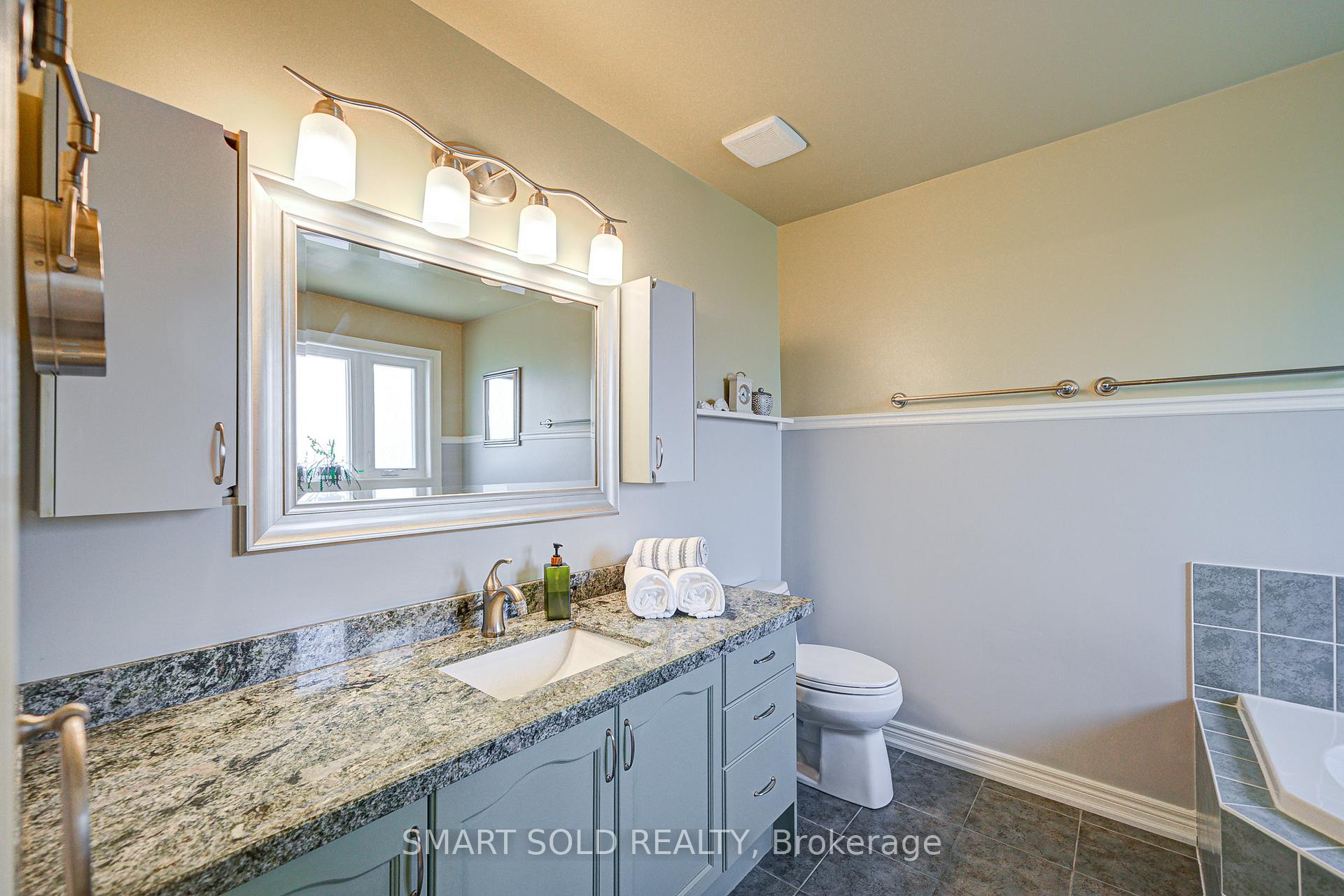Photo 12 of 66 Ravel Drive, Vaughan, Patterson — HOMEH