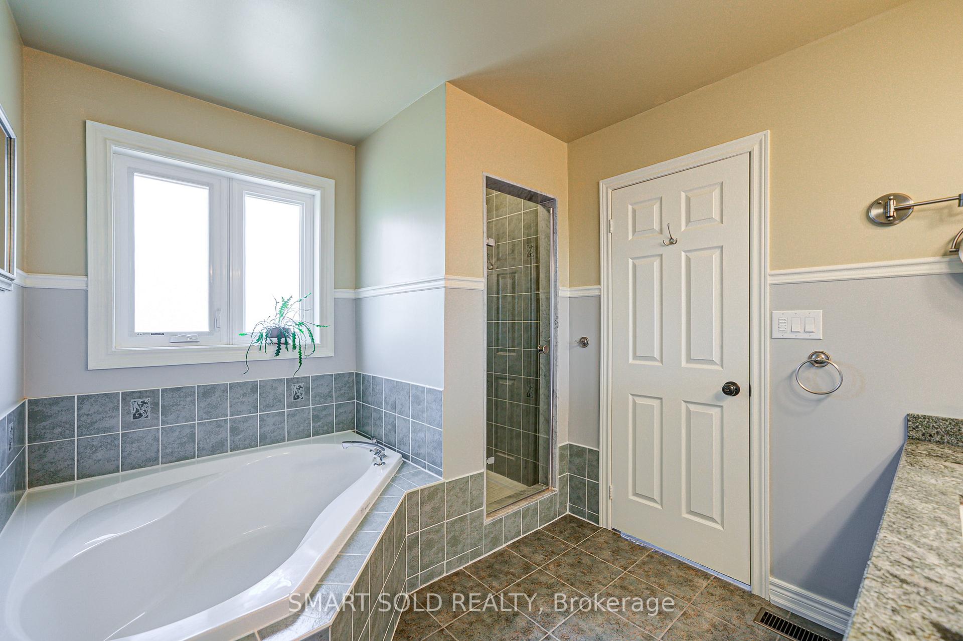 Photo 11 of 66 Ravel Drive, Vaughan, Patterson — HOMEH